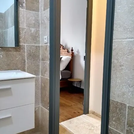 Bed & Breakfast Number15