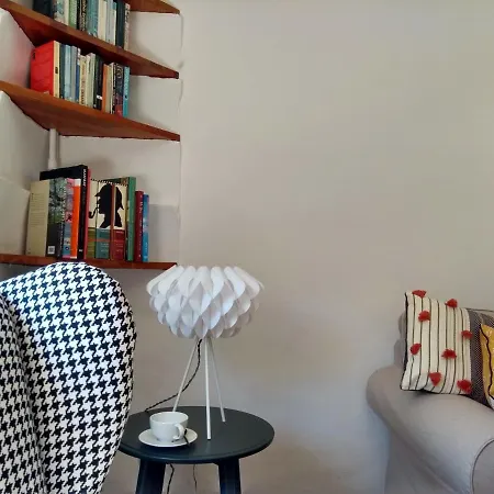 Number15 Bed & Breakfast 4*