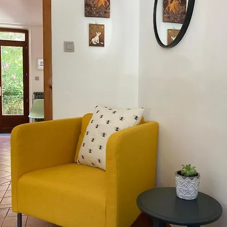 Number15 Bed & Breakfast 4*