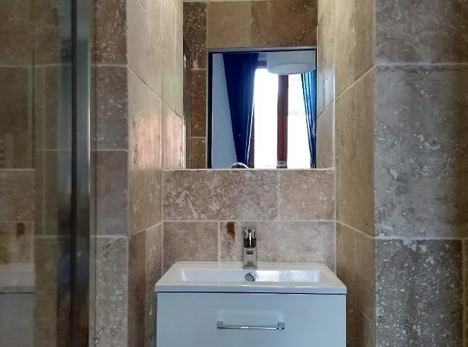 Bed & Breakfast Number15 Carcassonne