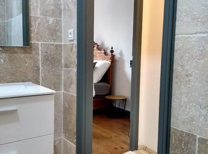 Bed & Breakfast Number15