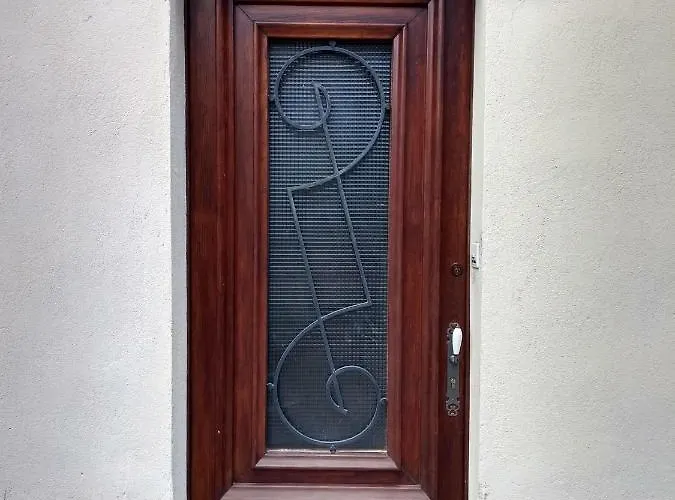 Number15 4* Carcassonne