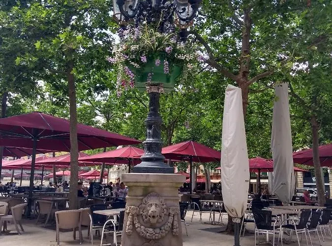 Bed & Breakfast Number15 Carcassonne