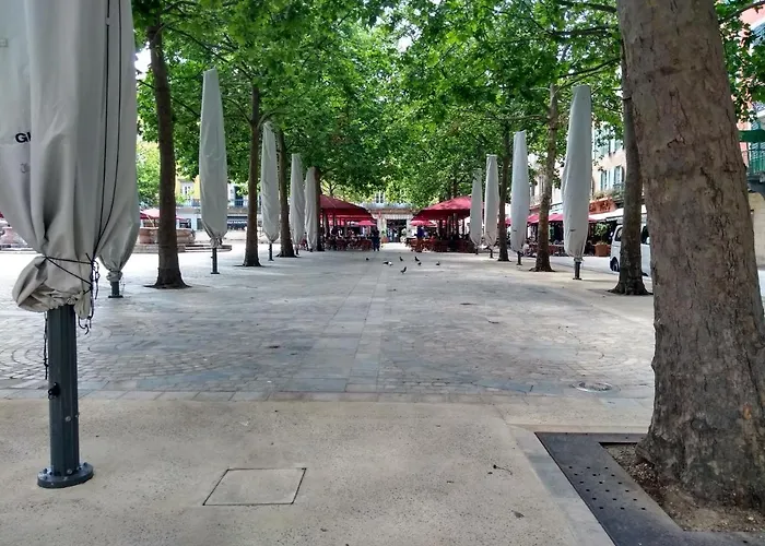 Number15 4* Carcassonne